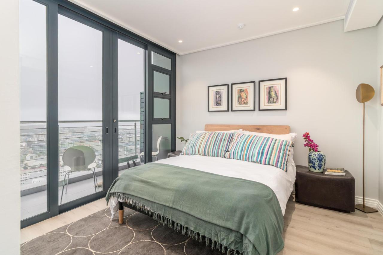 16 On Bree - Luxury One Bedroom In Appartement Kaapstad